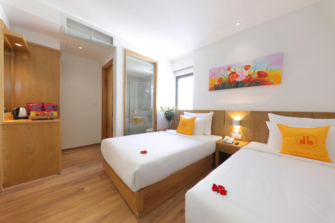 Cordial Beach Hotel Da Nang Bagian luar foto