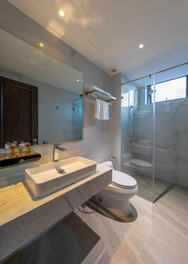 Cordial Beach Hotel Da Nang Bagian luar foto