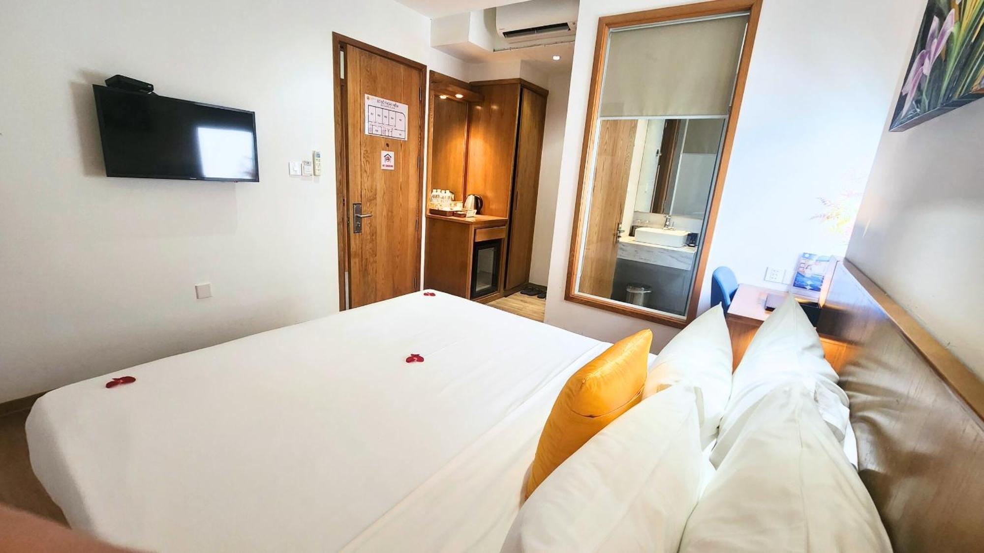 Cordial Beach Hotel Da Nang Bagian luar foto