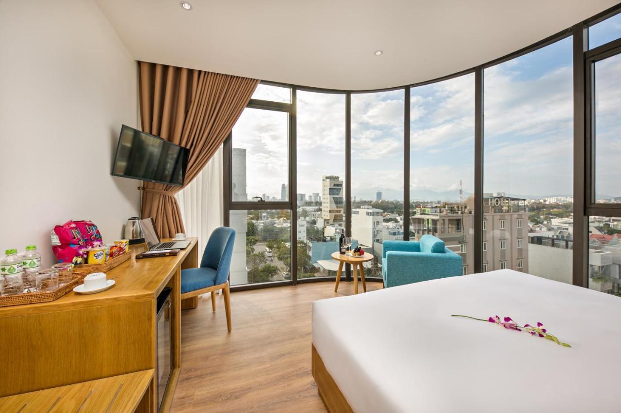 Cordial Beach Hotel Da Nang Bagian luar foto