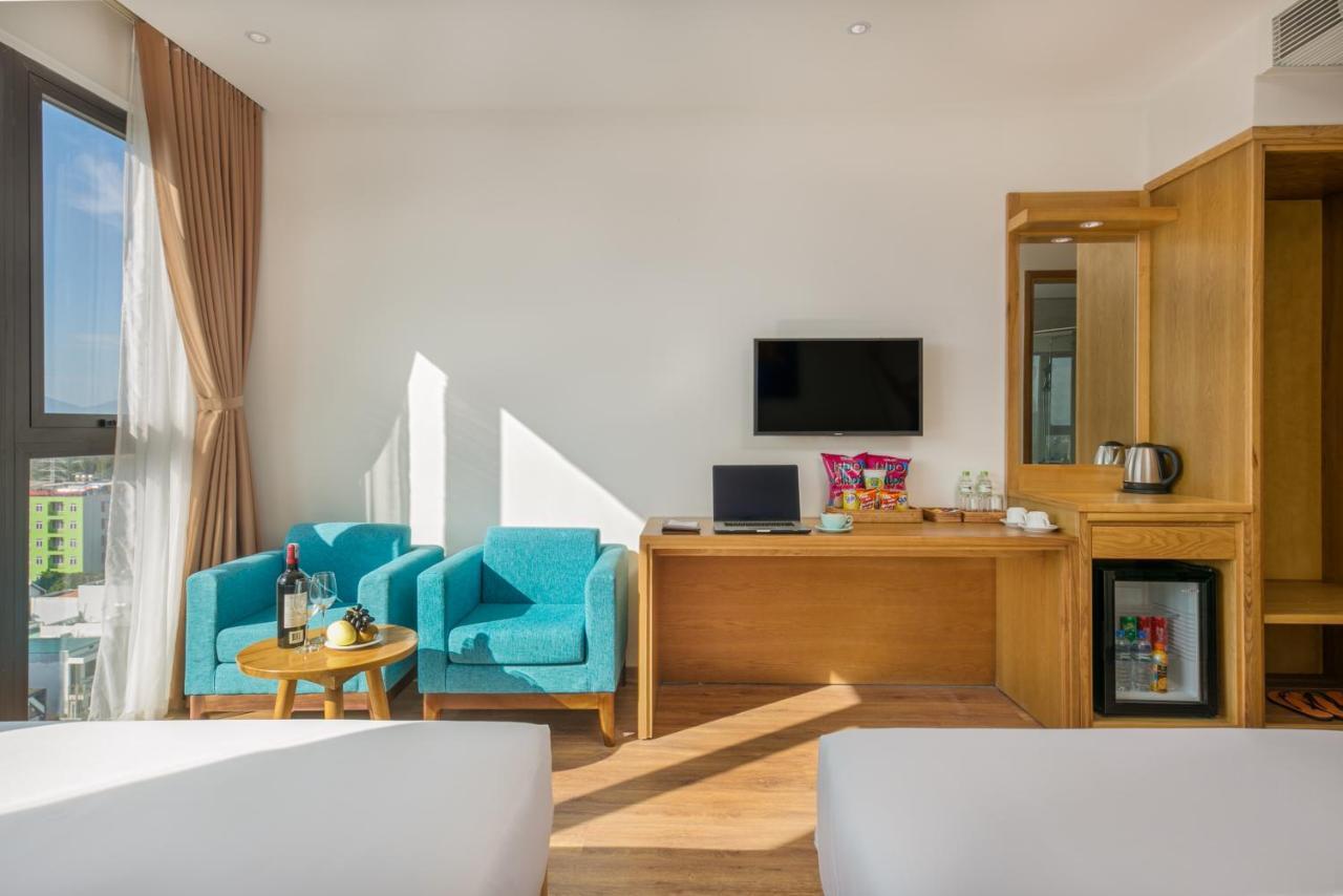 Cordial Beach Hotel Da Nang Bagian luar foto