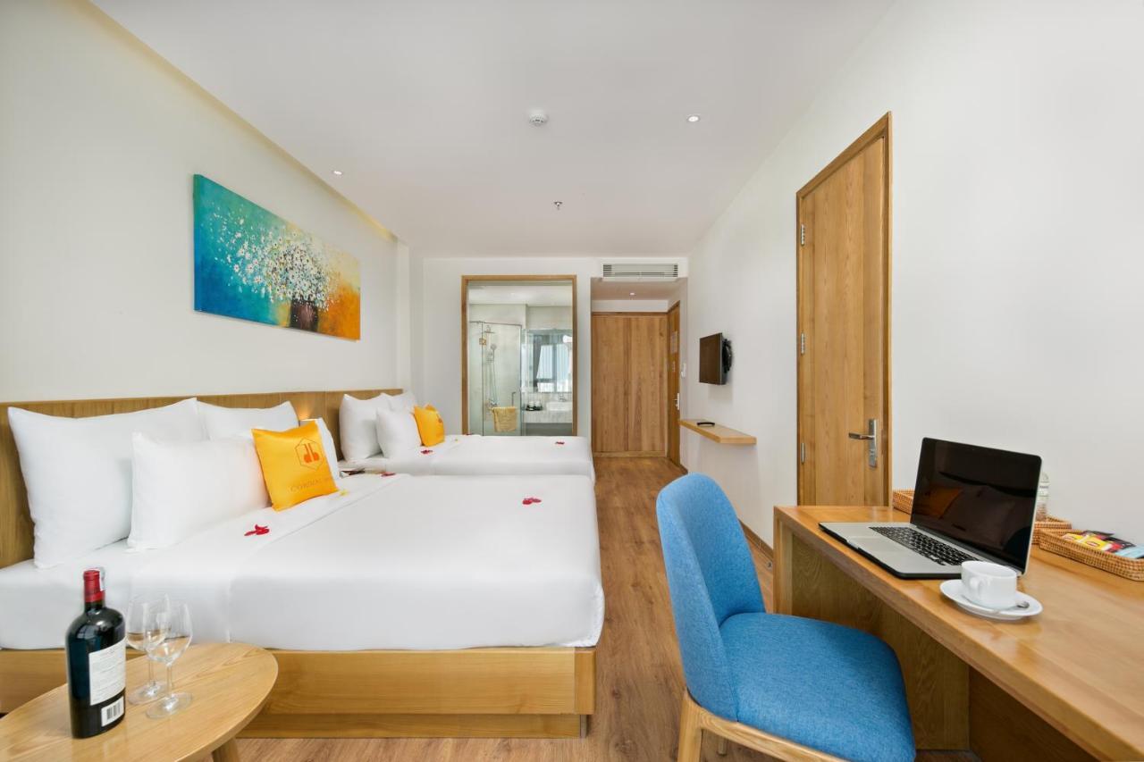 Cordial Beach Hotel Da Nang Bagian luar foto