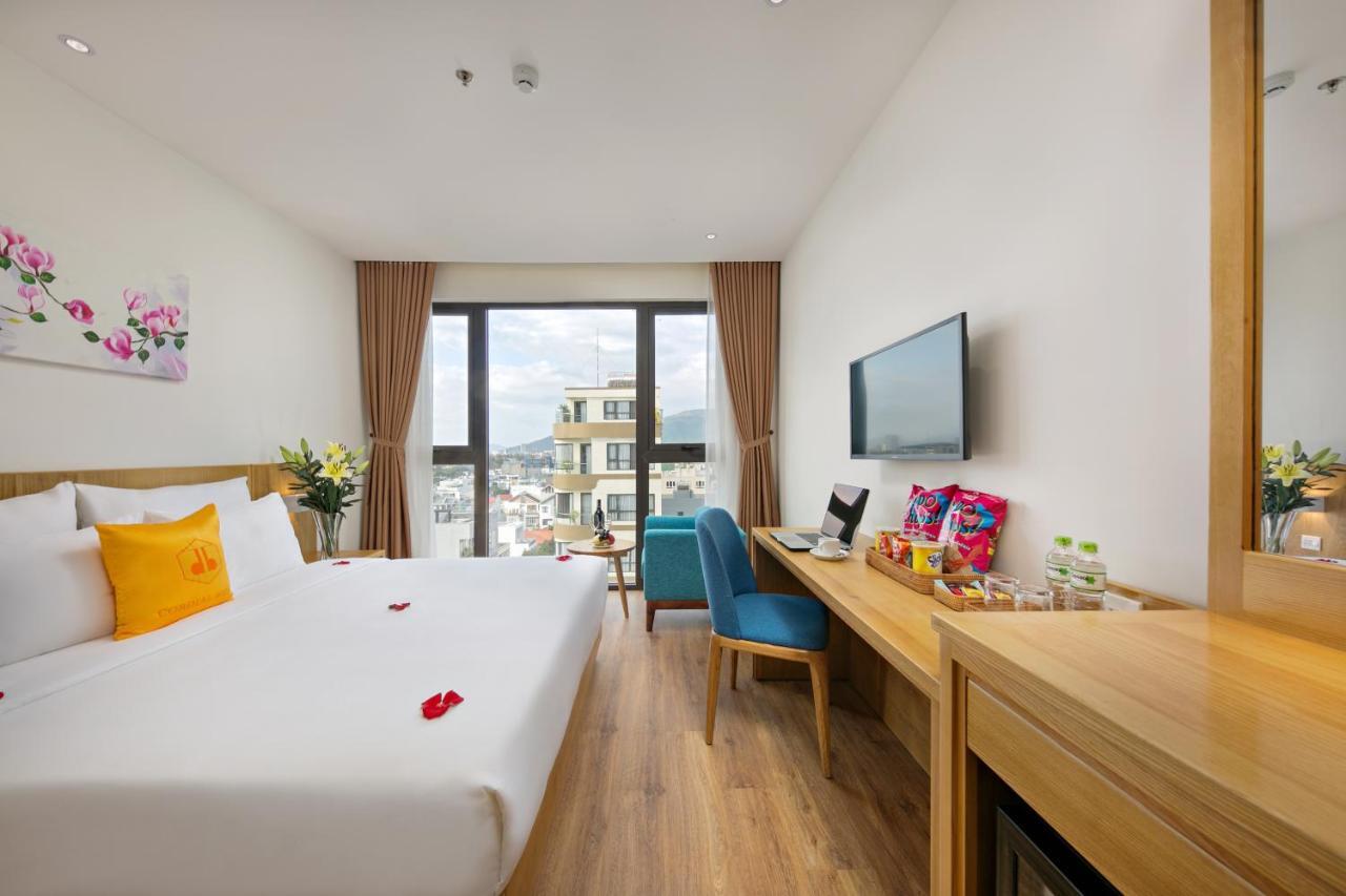 Cordial Beach Hotel Da Nang Bagian luar foto
