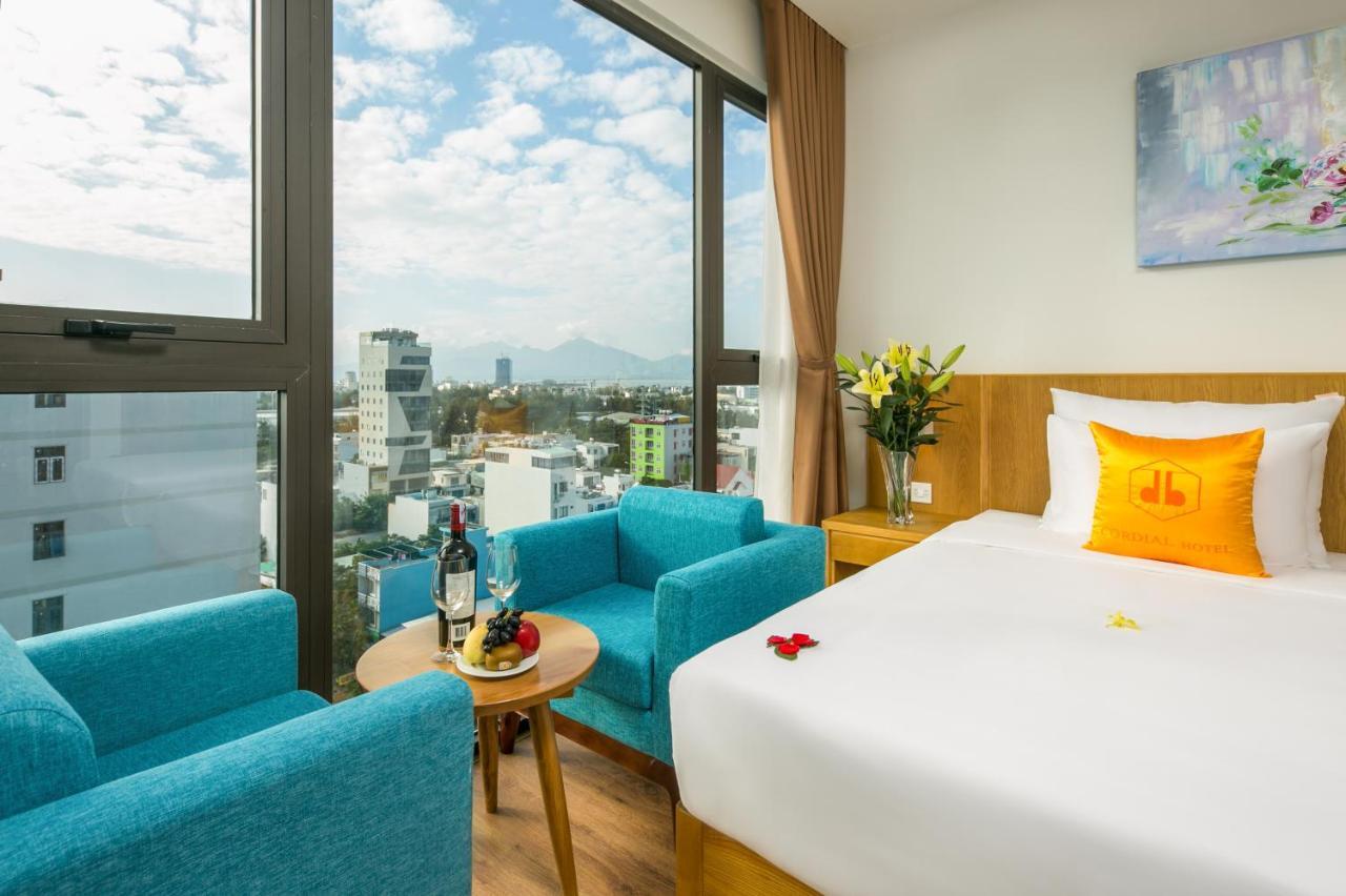 Cordial Beach Hotel Da Nang Bagian luar foto