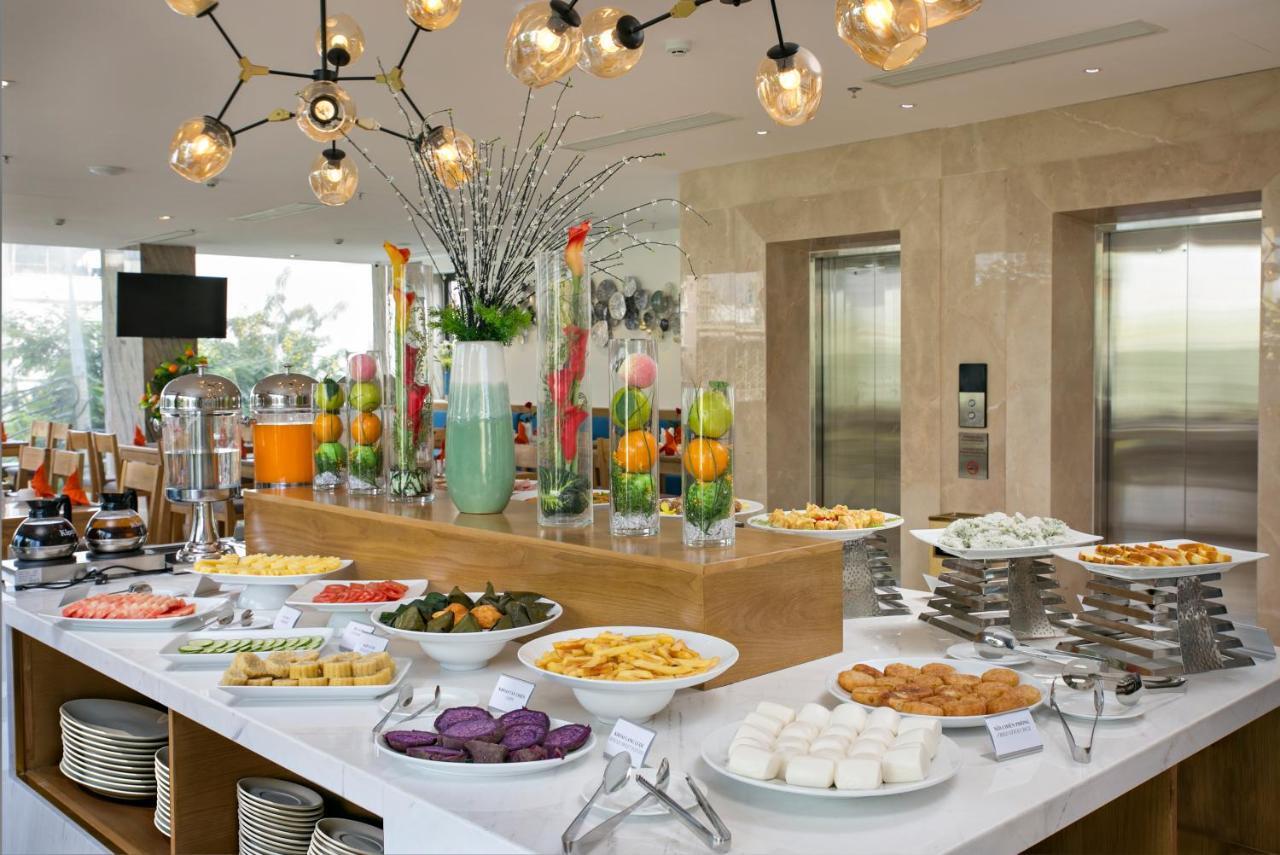 Cordial Beach Hotel Da Nang Bagian luar foto